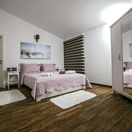Perinusa Villa *